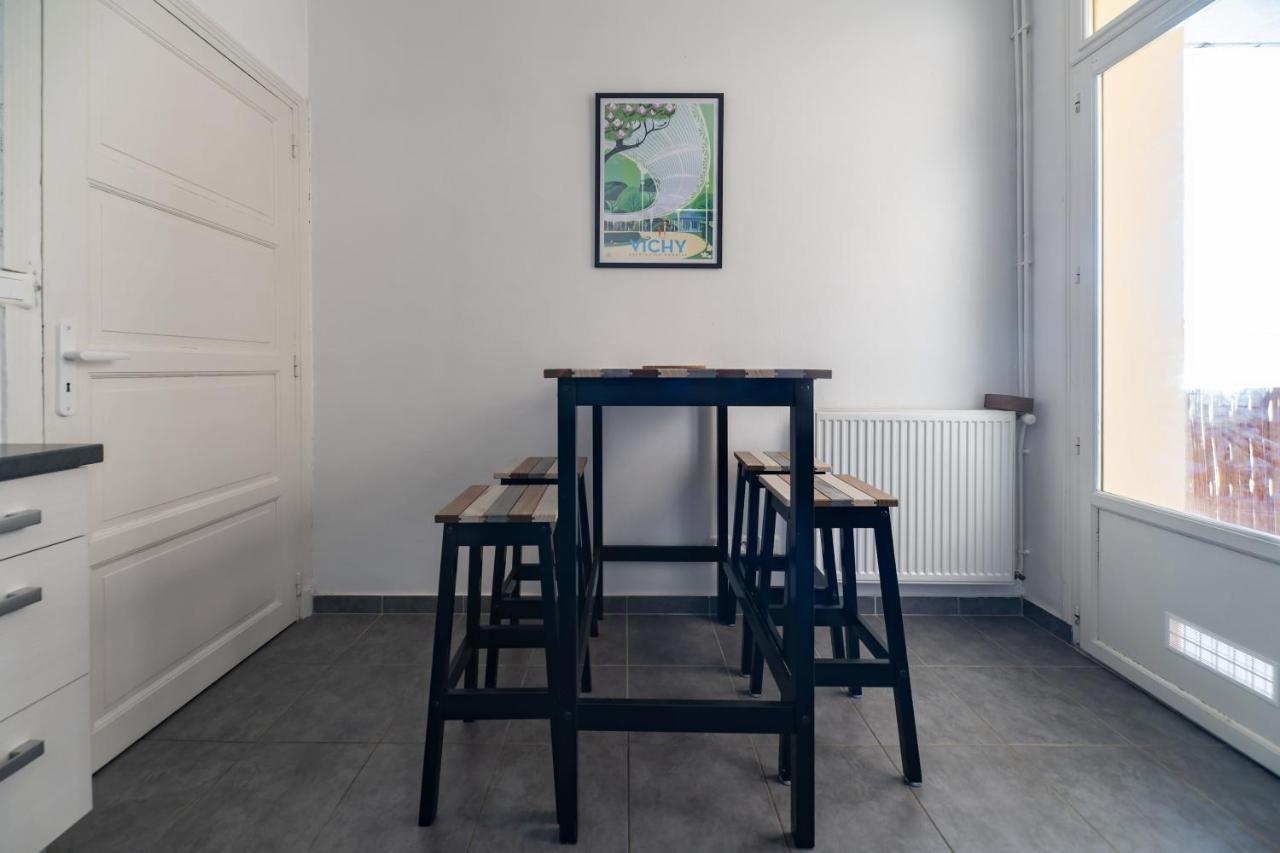 Le Belfort - Grand Appartement Avec Terrasse Et Parking Prive Vichy Eksteriør bilde